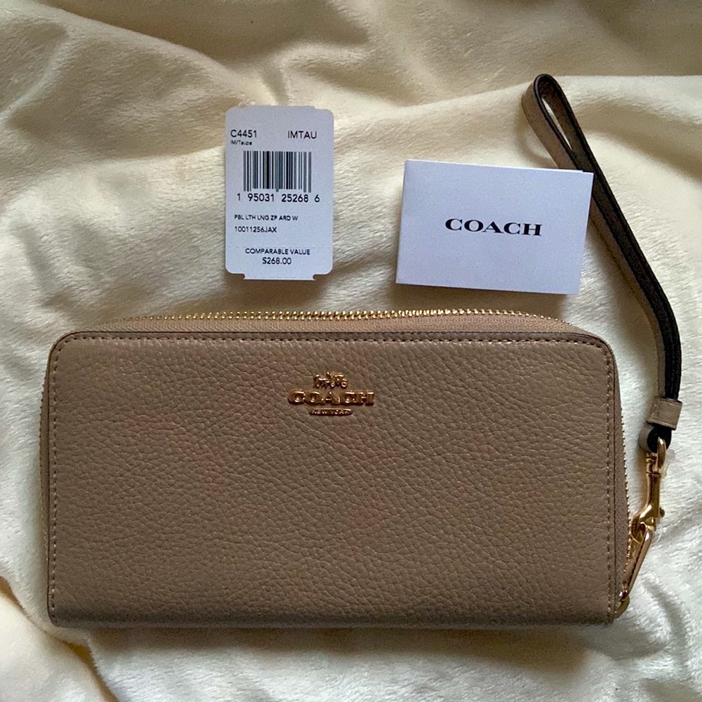 🆕 Coach Pebble Leather Long Zip Around Wallet in Gold/Taupe